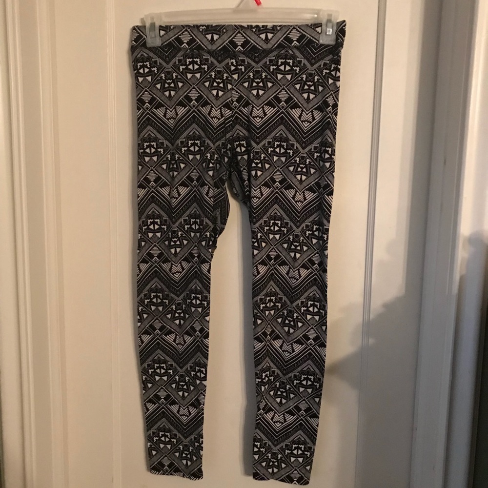 PINK by Victoria’s Secret leggings size L (LOC1)